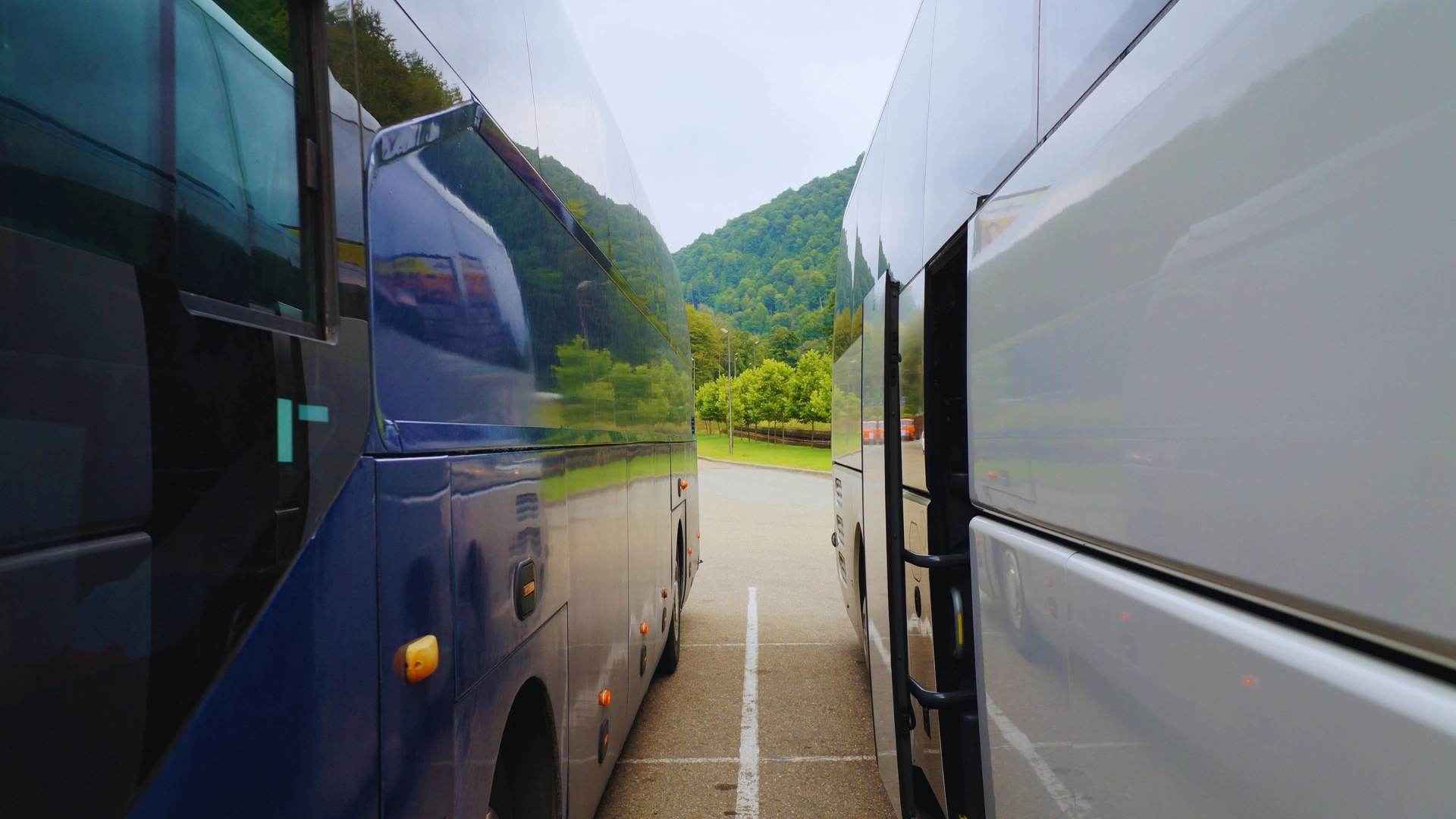 Charter Bus Wrap Coverage Options for FIFA 2026 Campaigns